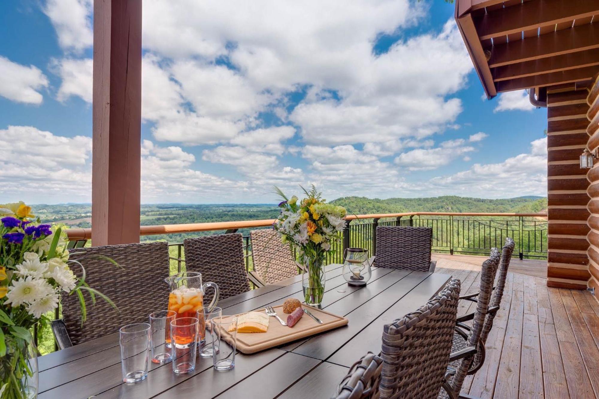 Tanglewood Mountain Lodge By Stony Brook Cabins Sevierville Bagian luar foto